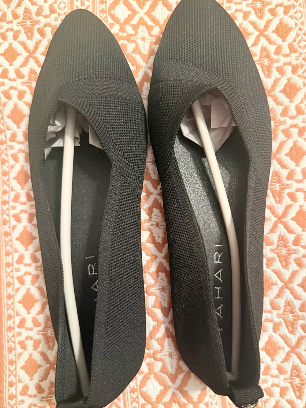 Tahari Black Bali Ballet Flats 7.5 NWT - Picture 3 of 12